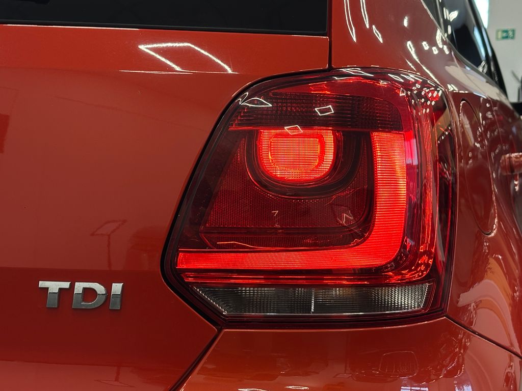 volkswagen-polo-1-2-tdi-55kw-life-senzory - 6
