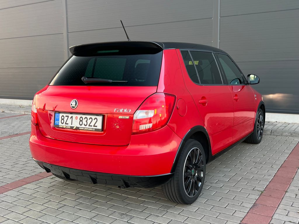 skoda-fabia-1-2-tsi-monte-carlo - 5