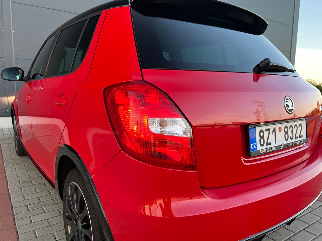 skoda-fabia-1-2-tsi-monte-carlo - 8