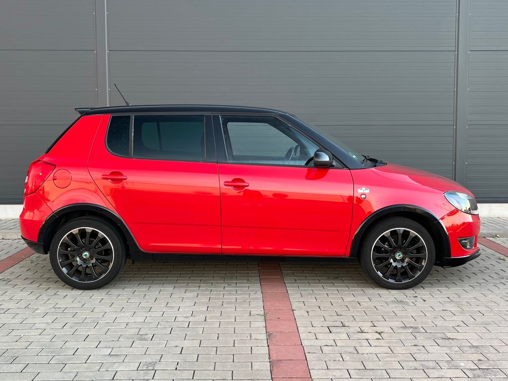skoda-fabia-1-2-tsi-monte-carlo - 9