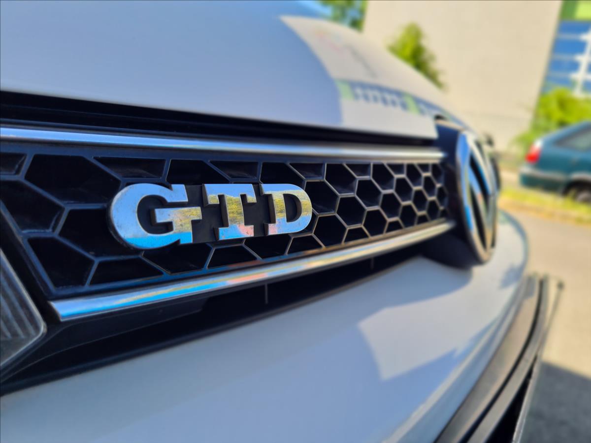 volkswagen-golf-2-0gtd-alu18-servis-1-maj - 8