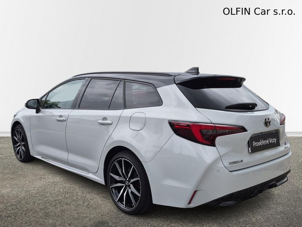 toyota-corolla-gr-sport-dynamic-2-0-hybrid - 6