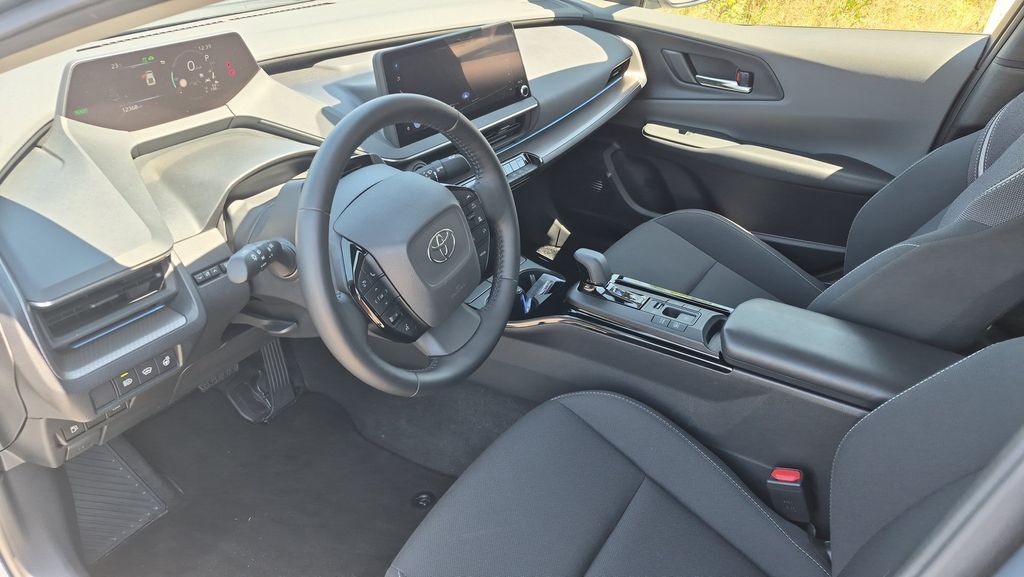 toyota-prius-prius-2-0phev-prestige-skyview - 8
