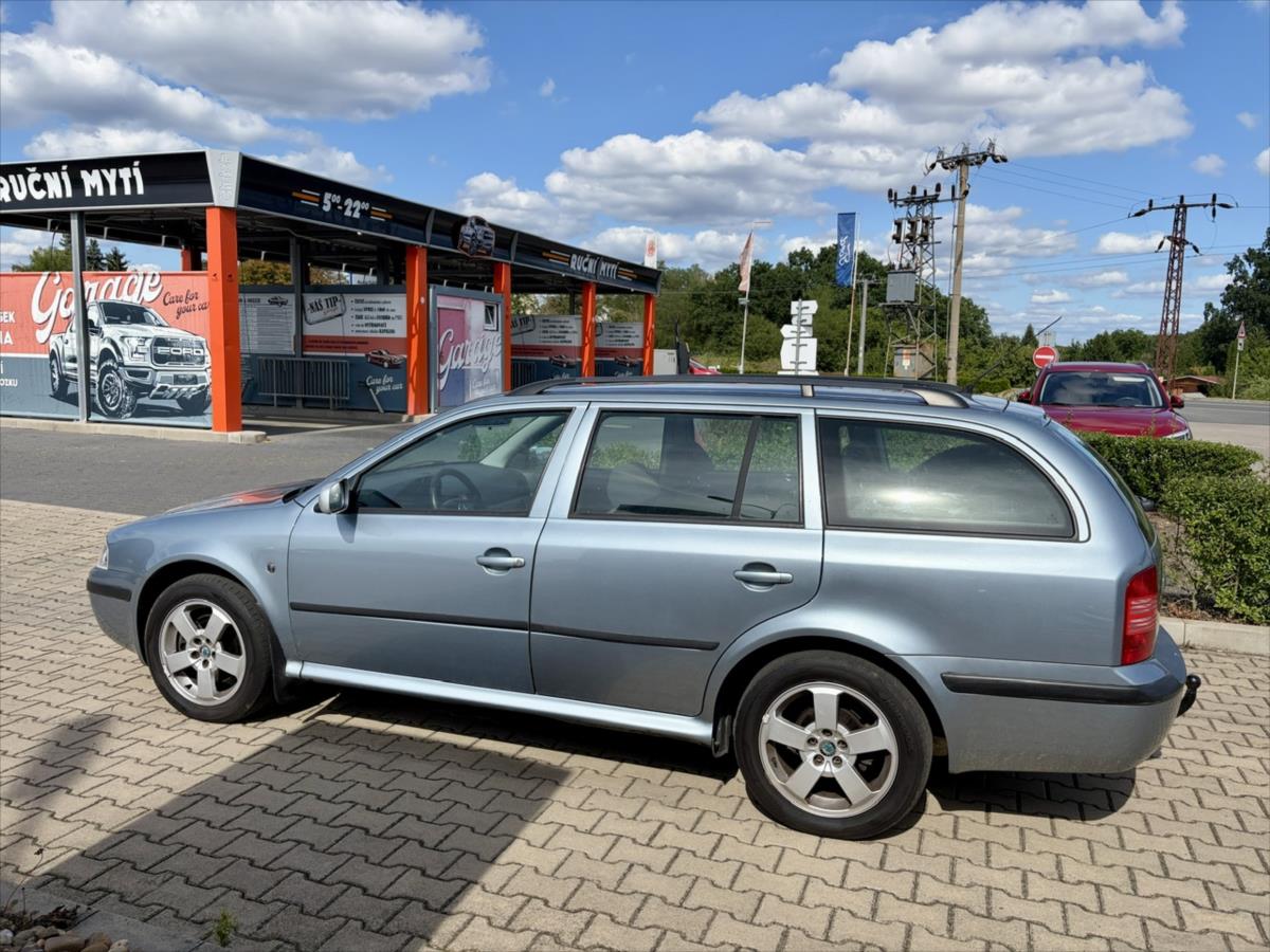 skoda-octavia-1-8-t-elegance-xenony - 3