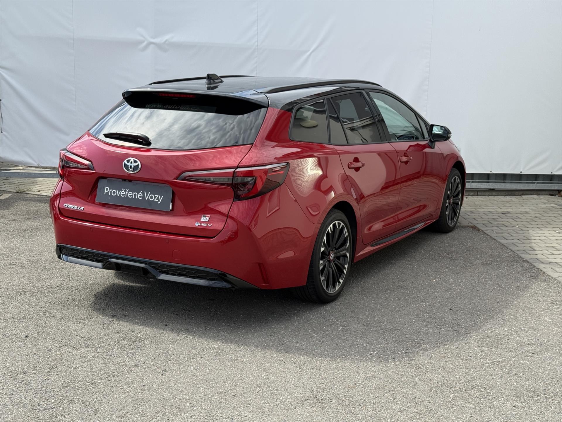 toyota-corolla-2-0-gr-sport-hybrid - 3