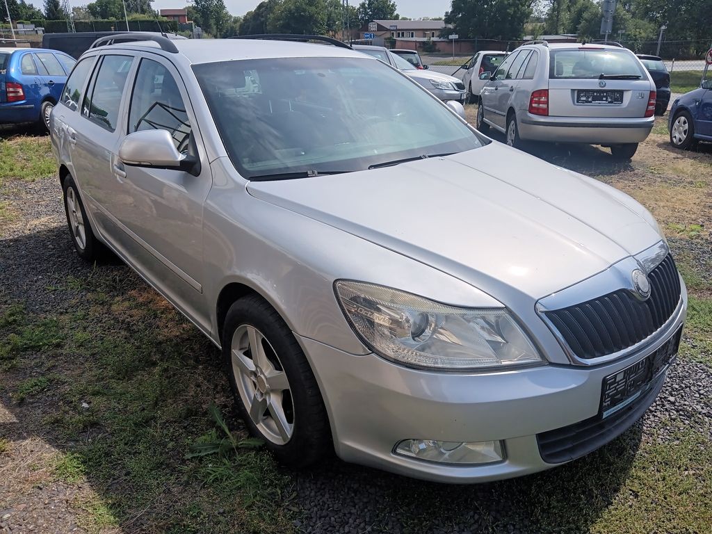 skoda-octavia-1-9-tdi-pd-dpf-ambiente-combi - 6