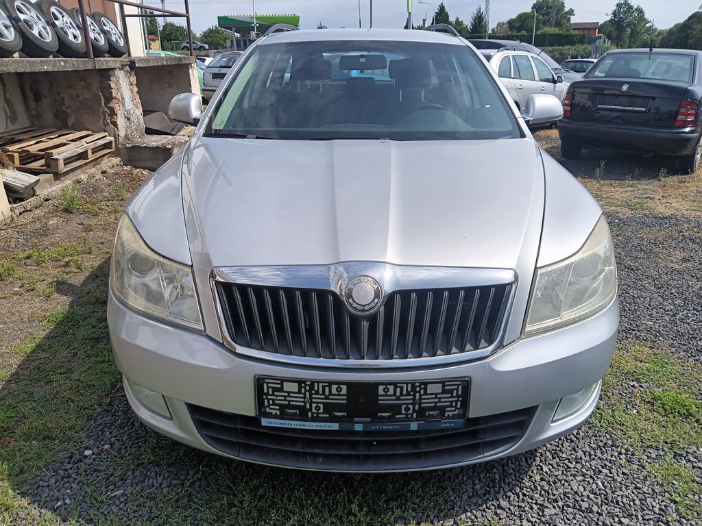 skoda-octavia-1-9-tdi-pd-dpf-ambiente-combi - 7