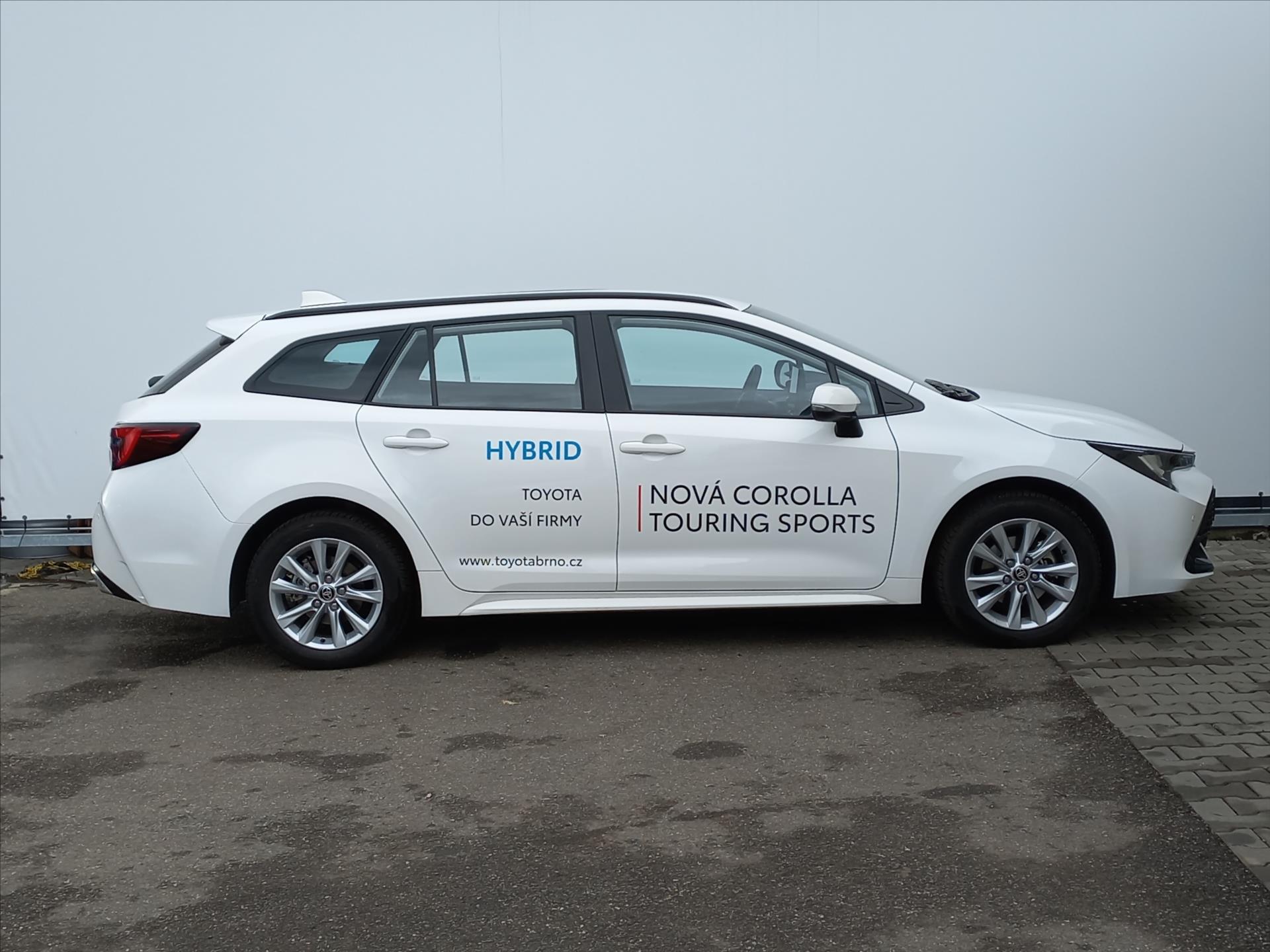 toyota-corolla-1-8-hybrid-e-cvt-140k-ts-comfort-tech - 1