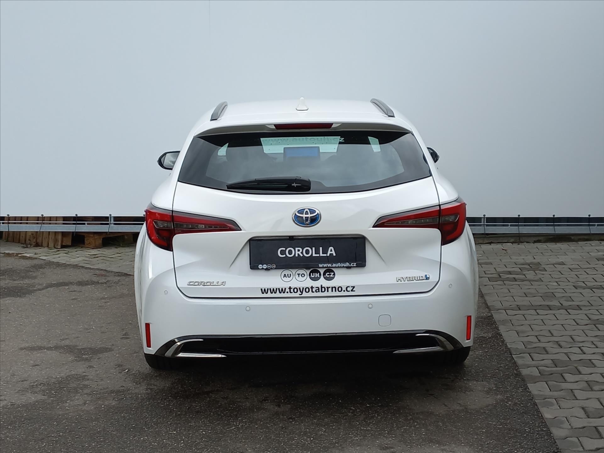 toyota-corolla-1-8-hybrid-e-cvt-140k-ts-comfort-tech - 5