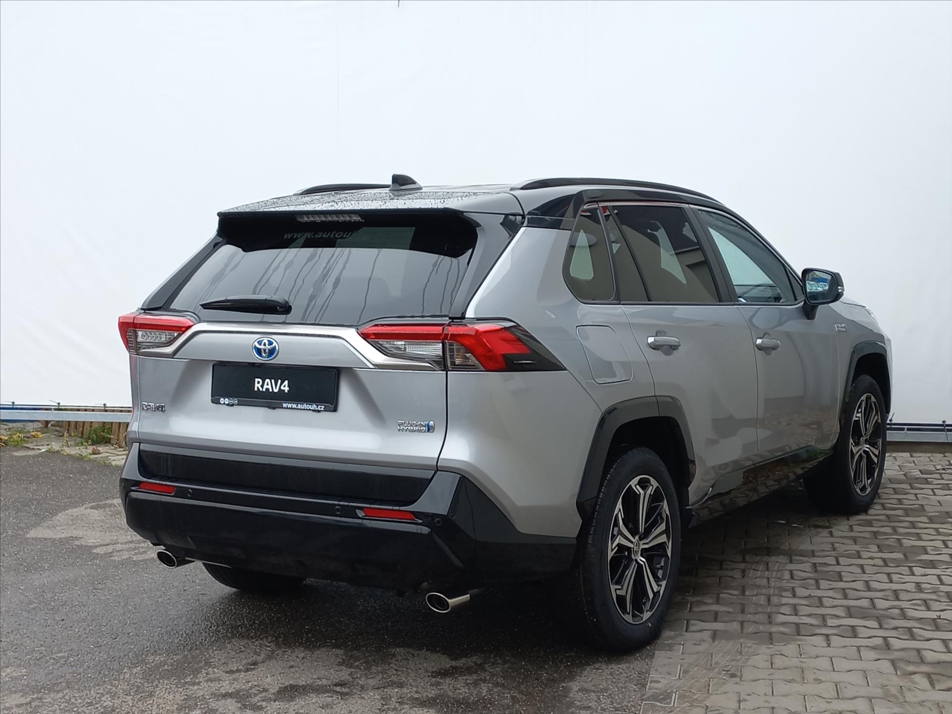 toyota-rav4-2-5-plug-in-hybrid-i-awd-300k-selection - 2