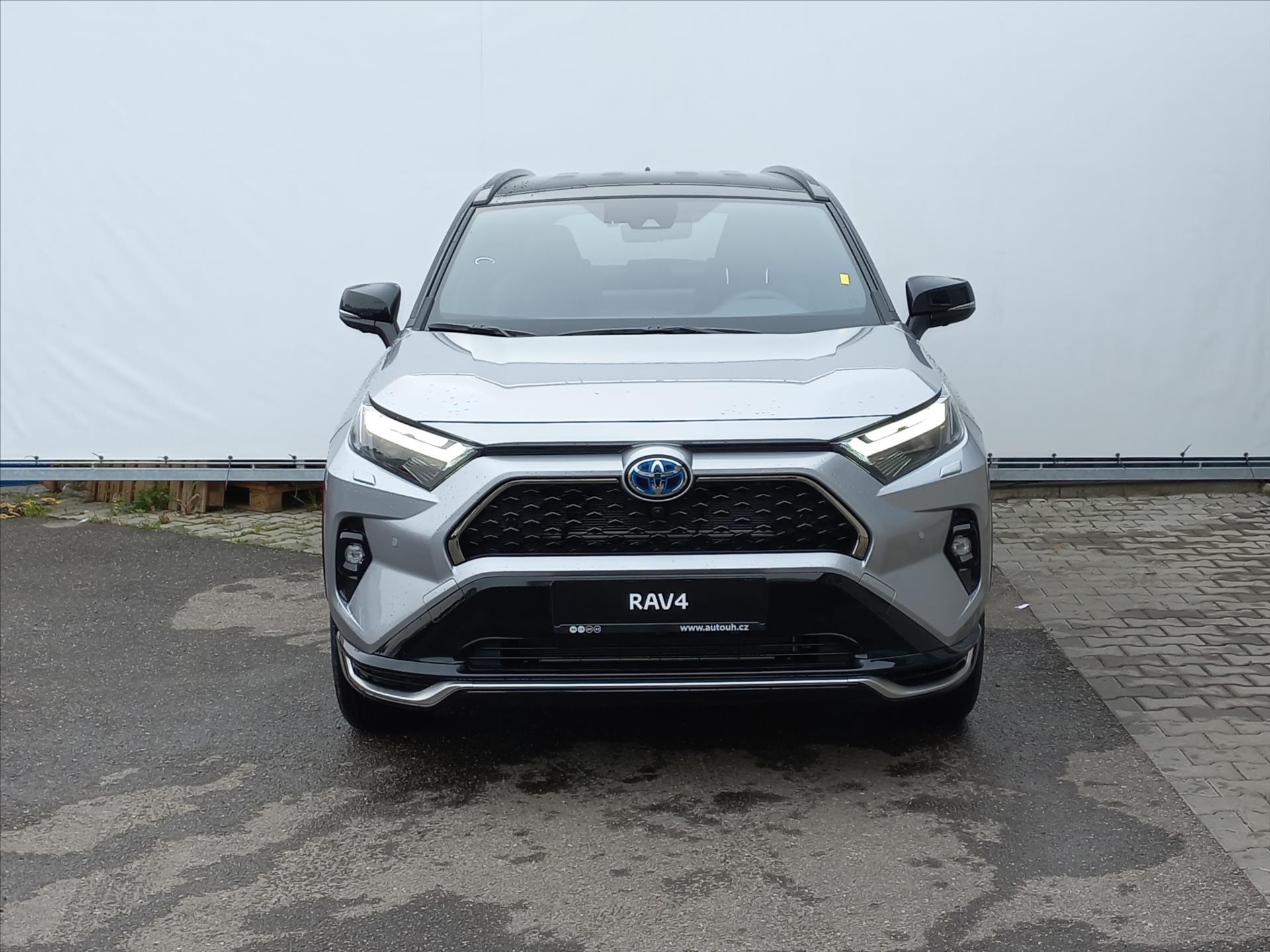 toyota-rav4-2-5-plug-in-hybrid-i-awd-300k-selection - 3