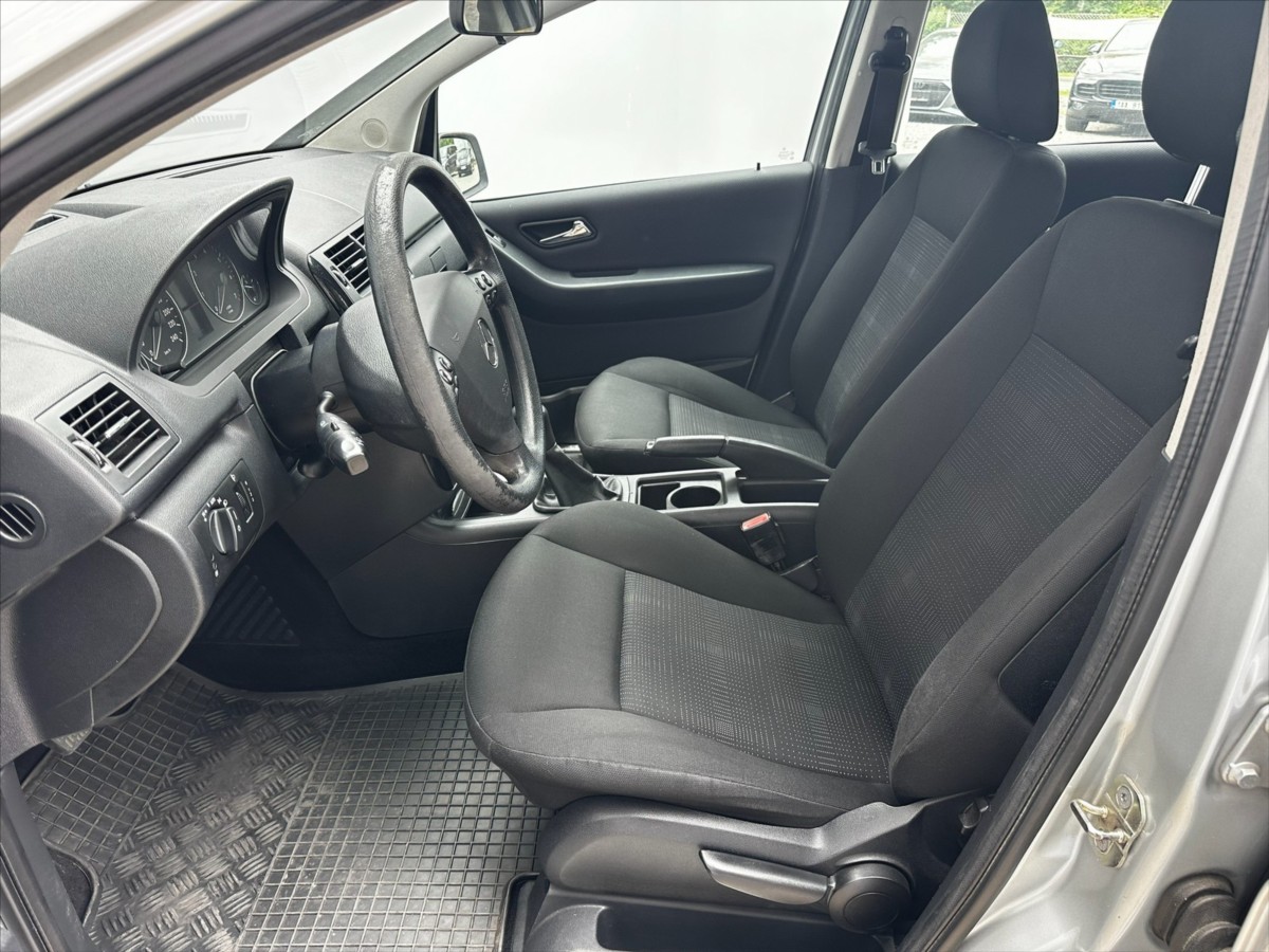 mercedes-benz-tridy-a-1-5-i-70kw-a-160-klima-servis - 8