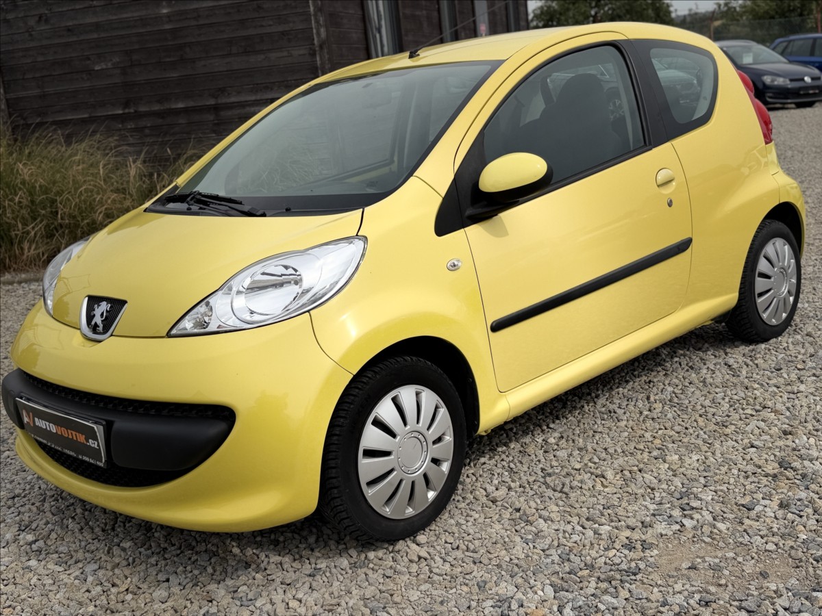 Peugeot 107 1,0 i 77tKm KLIMA SERVO