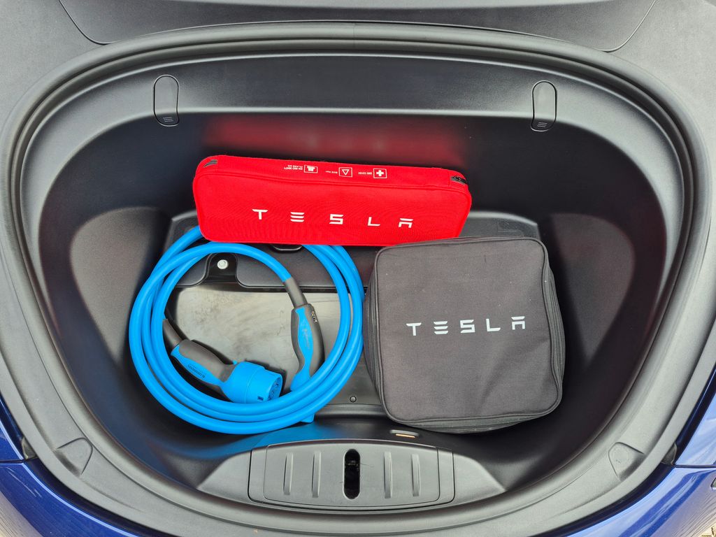 tesla-model-3-long-range-dual-motor-340-kw-soh-85-dph - 8