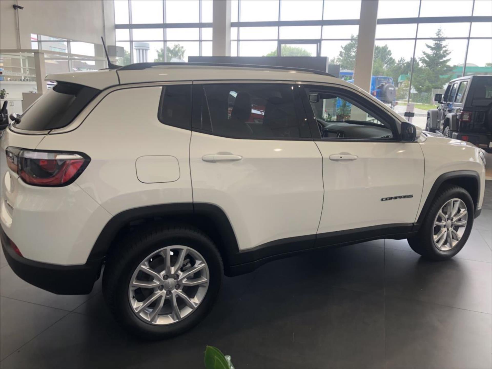 jeep-compass-1-3-phev-190k-at-limited - 5