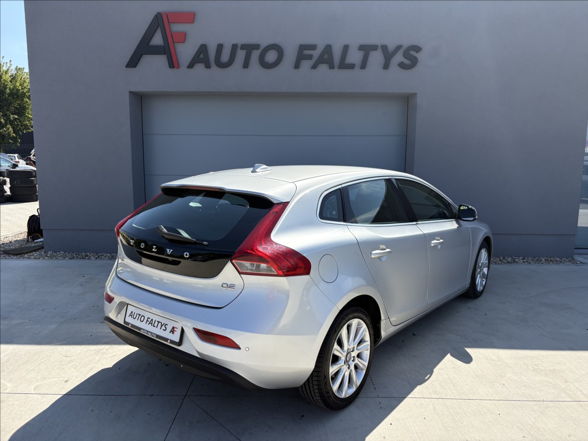 volvo-v40-1-6-d-84-kw-c-r - 5