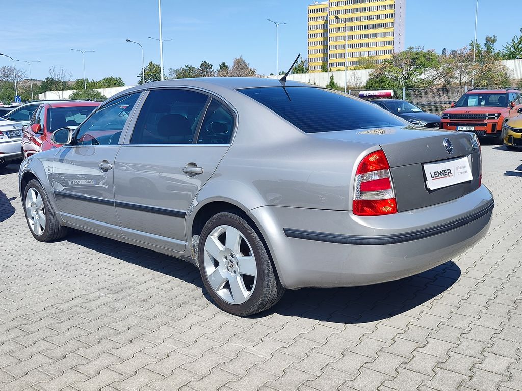 skoda-superb-2-0-tdi-103kw-comfort - 6