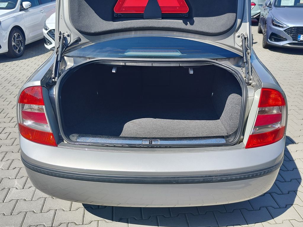 skoda-superb-2-0-tdi-103kw-comfort - 8