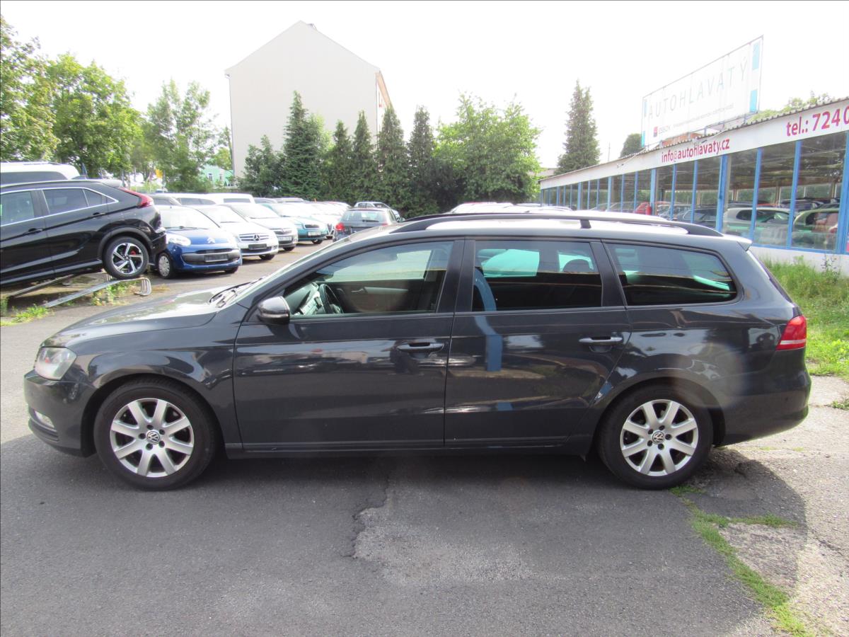volkswagen-passat-1-6-tdi-77kw-variant - 6