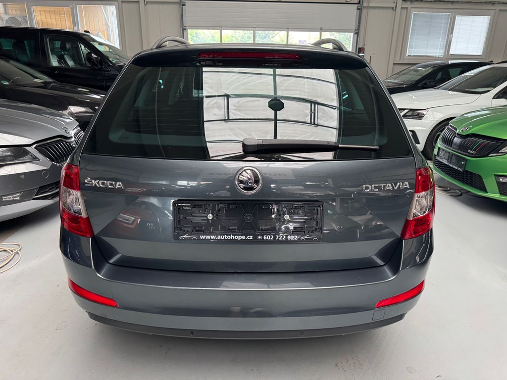 skoda-octavia-combi-2-0-tdi-ambition-edition - 4