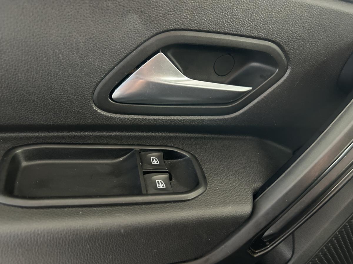 dacia-duster-1-6-sce-comfort-serviska - 9