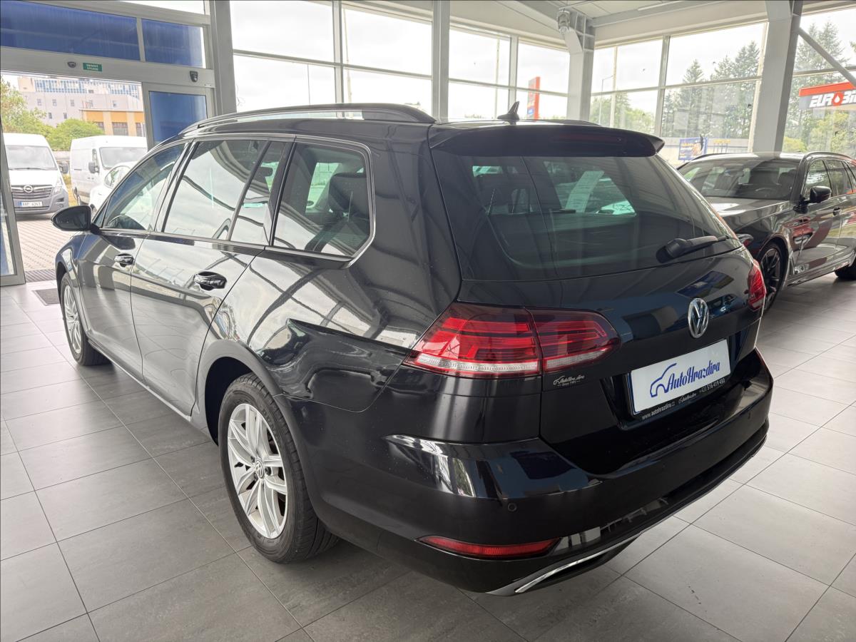 volkswagen-golf-1-6-tdi-85kw-1-maj-serviska - 3