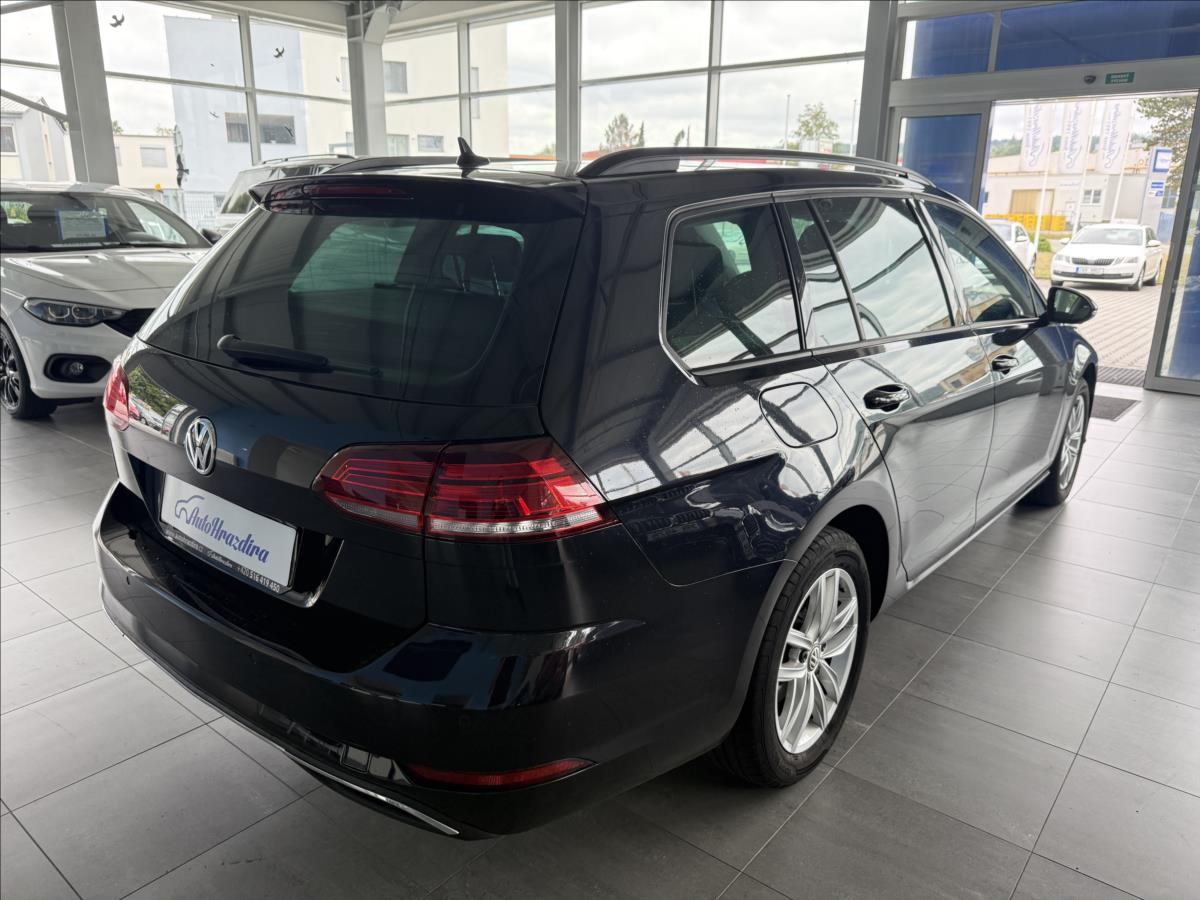 volkswagen-golf-1-6-tdi-85kw-1-maj-serviska - 5