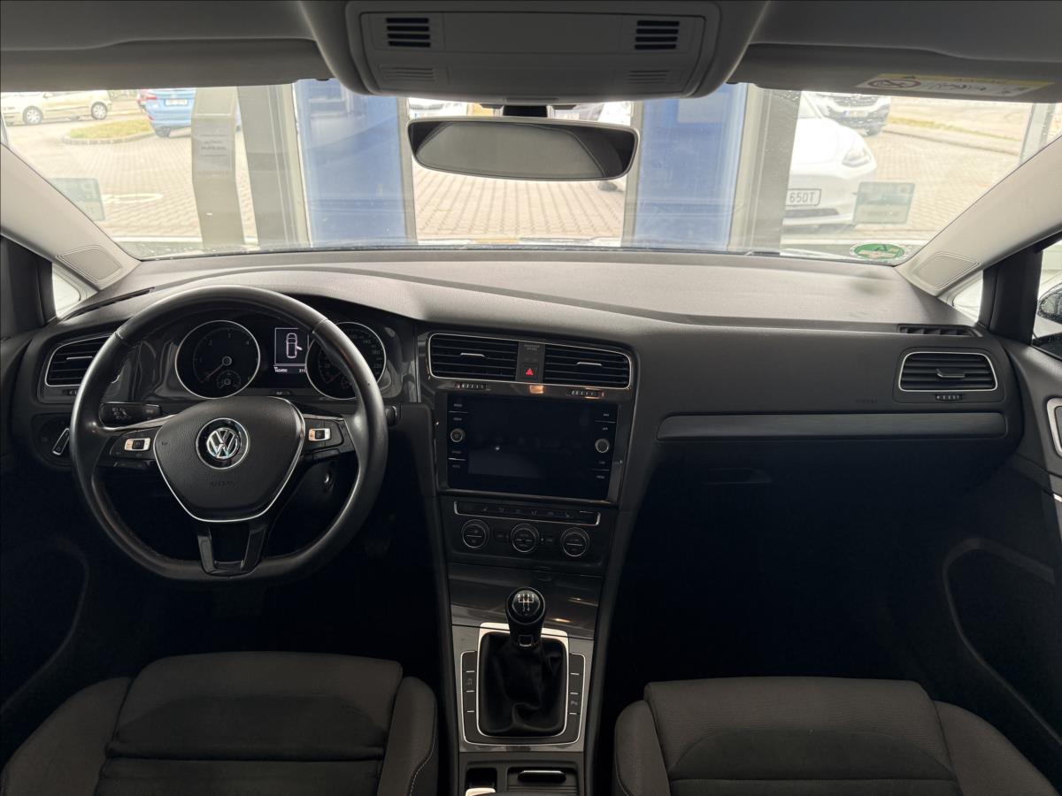 volkswagen-golf-1-6-tdi-85kw-1-maj-serviska - 8