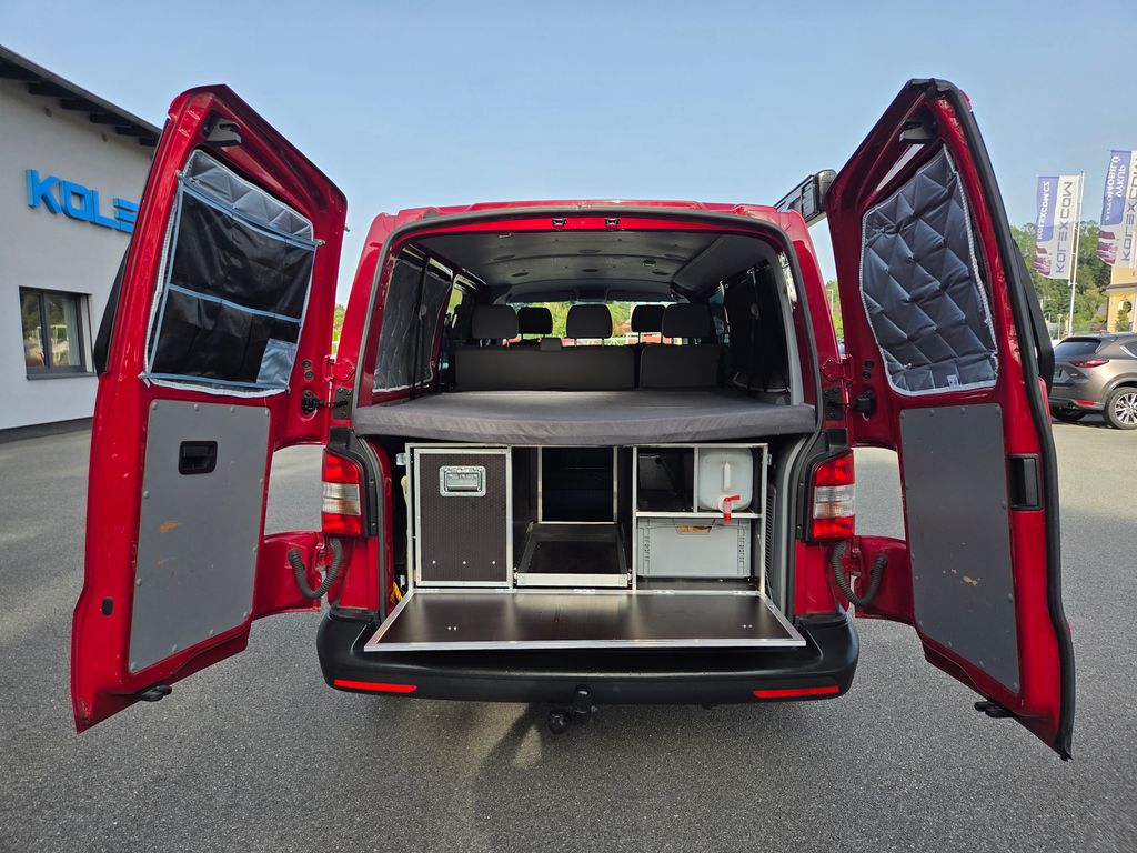 volkswagen-transporter-2-0-tdi-kempova-vestavba-8-mist - 5