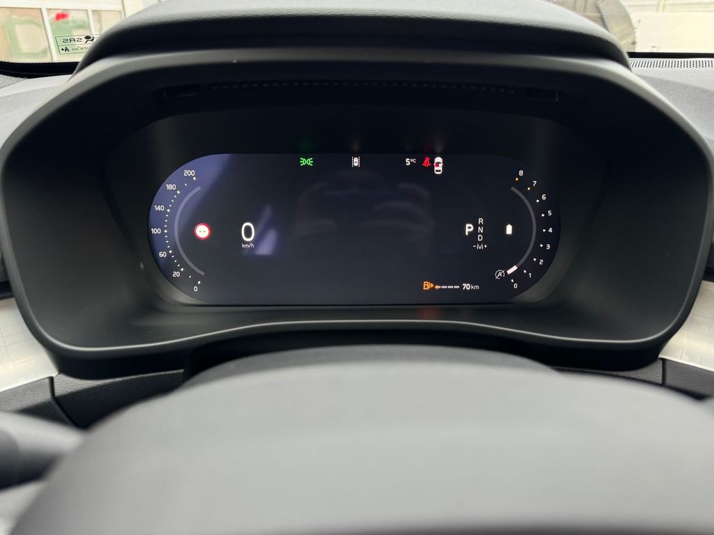 volvo-xc40-plus-b3-360-lighting-paket - 6