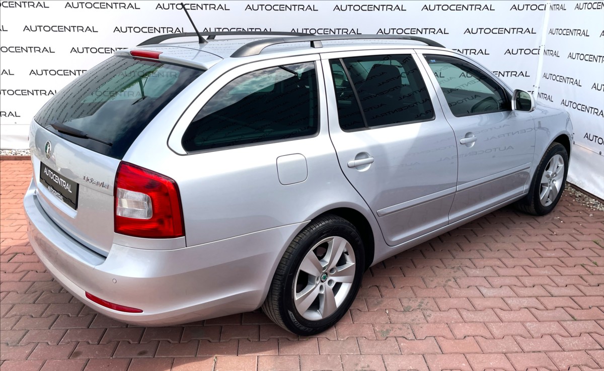 skoda-octavia-1-4-tsi-style-90kw-1-majitel - 3