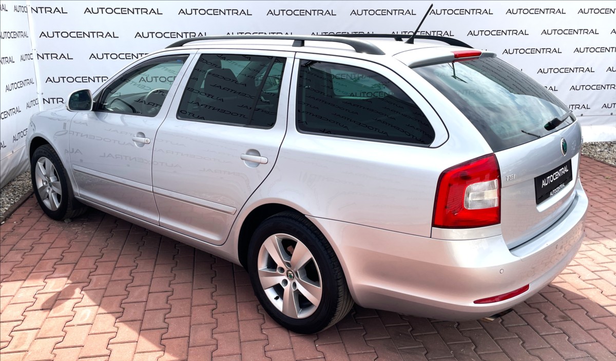 skoda-octavia-1-4-tsi-style-90kw-1-majitel - 5