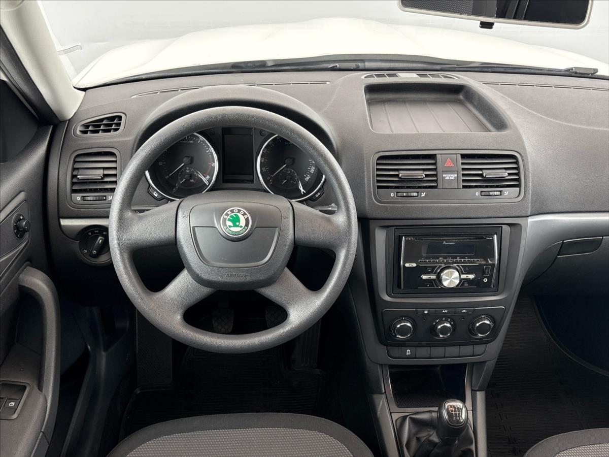 skoda-yeti-1-2-tsi-active - 4