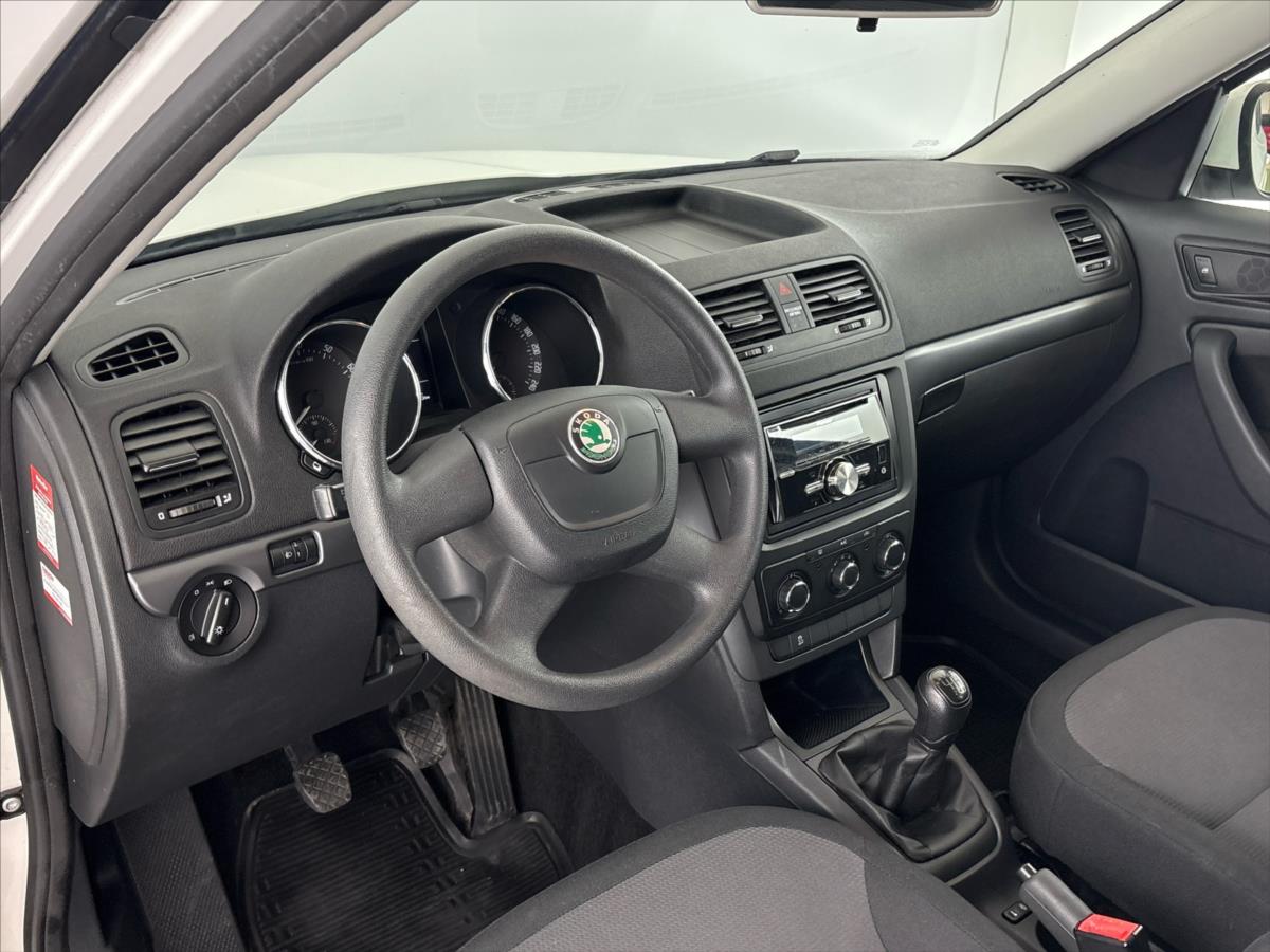 skoda-yeti-1-2-tsi-active - 5