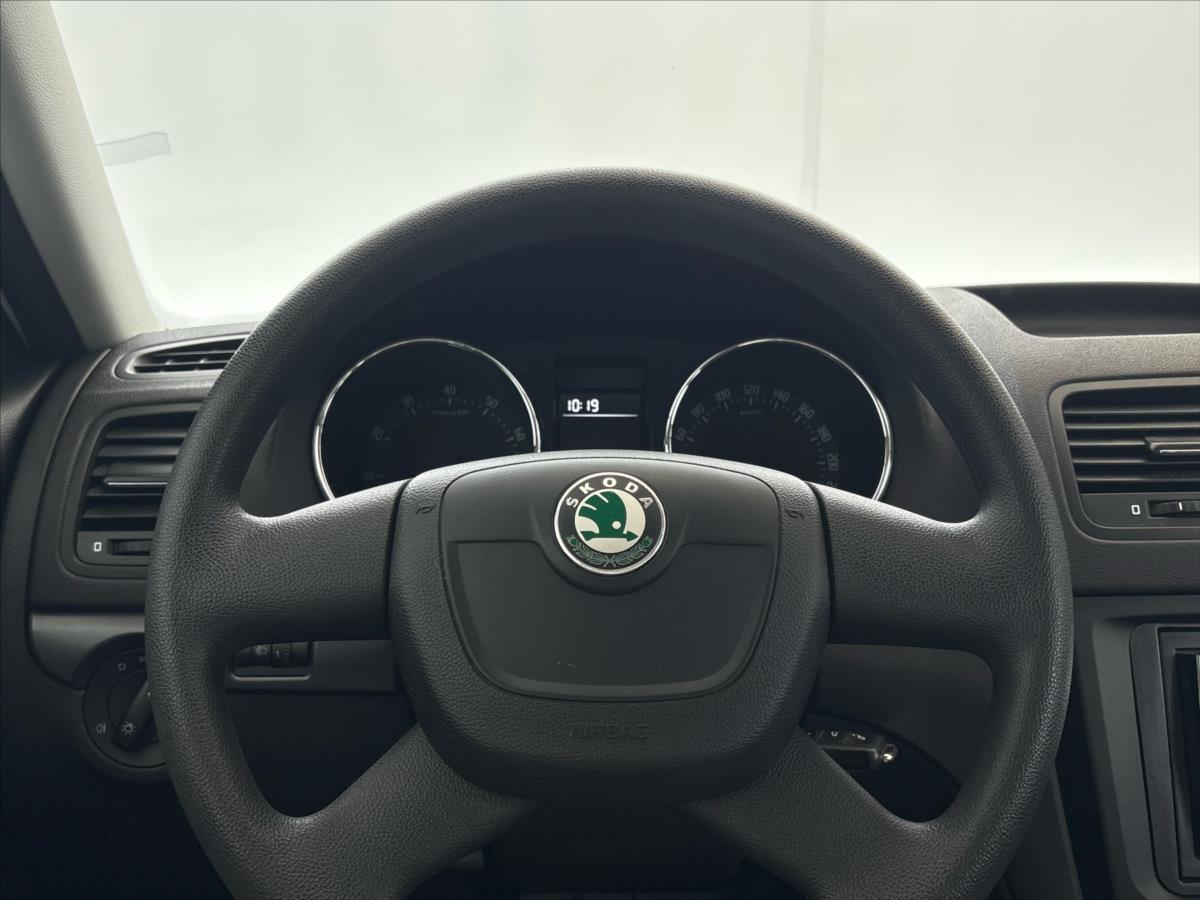 skoda-yeti-1-2-tsi-active - 7