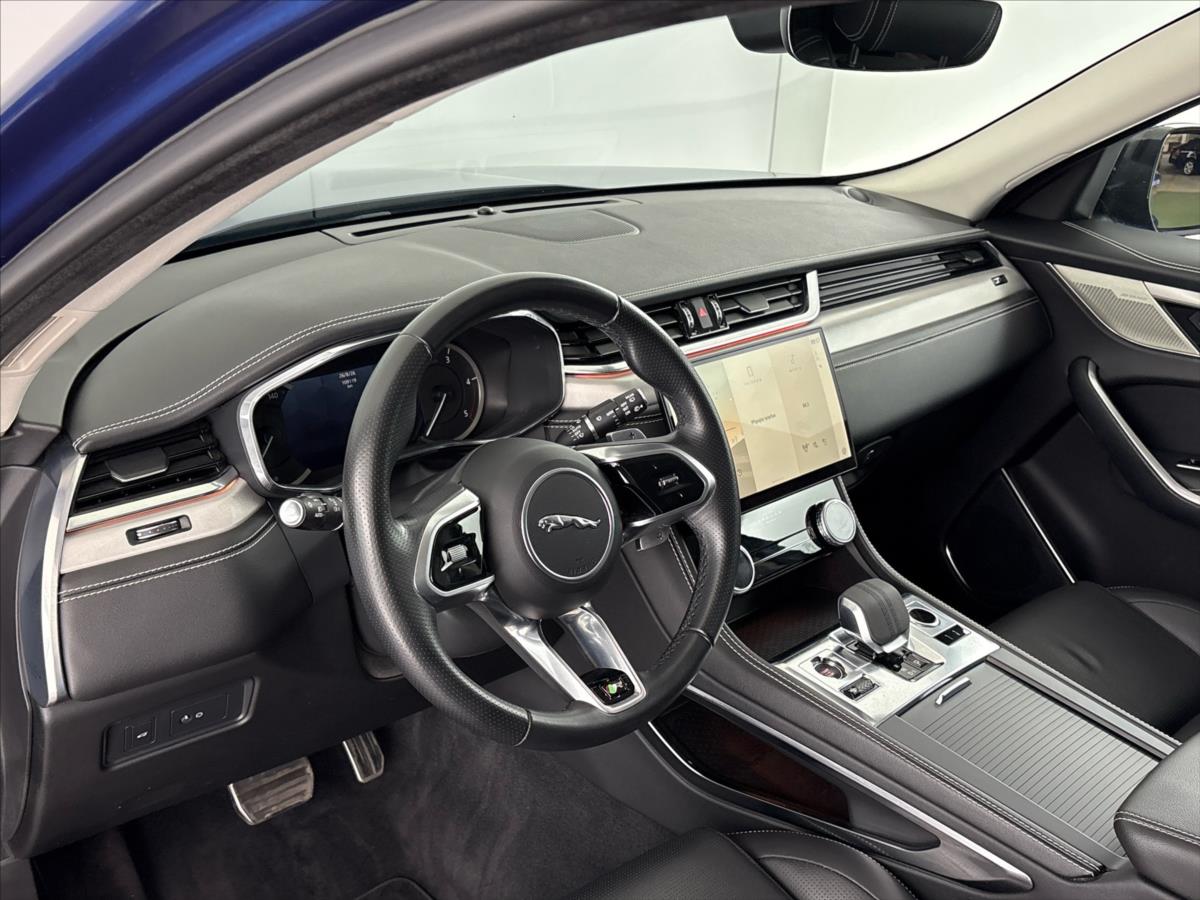 jaguar-f-pace-2-0-d200-awd-8at - 5