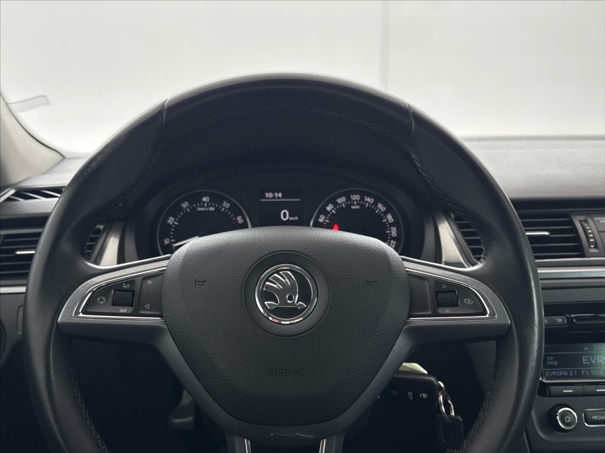 skoda-rapid-1-2-tsi-ambition-plus - 8