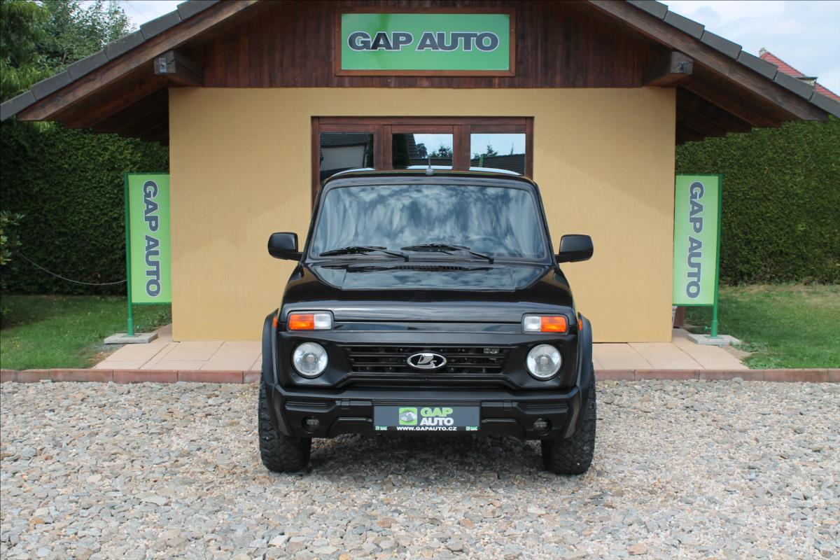 lada-niva-1-7i-61kw-4x4-8-000-tis-km - 1