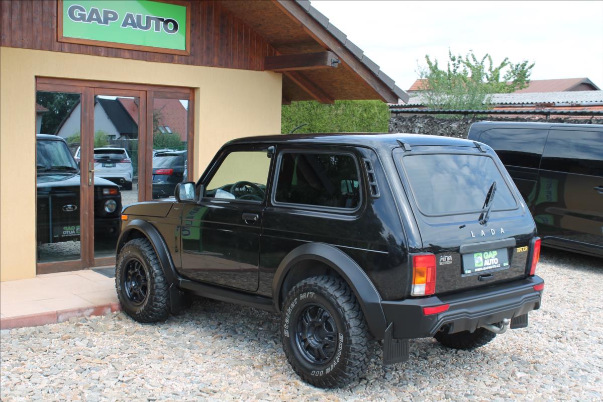 lada-niva-1-7i-61kw-4x4-8-000-tis-km - 3