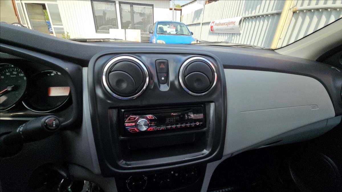 dacia-logan-1-2-ii-16v-ambiance - 9