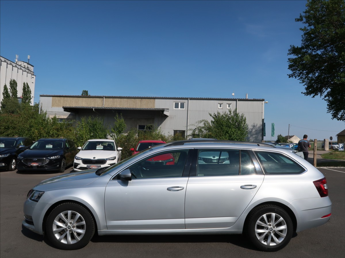 skoda-octavia-1-6-tdi-85kw-style-cr-serv-kn - 5