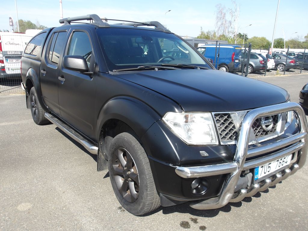 Nissan Navara 2,5TDCi 4x4 NAJ.200000km !