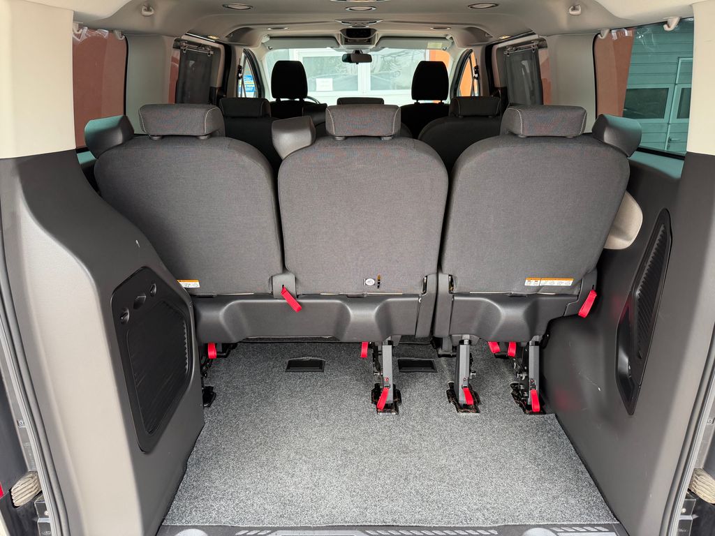 ford-tourneo-custom-2-2-tdci-92kw-8mist - 7