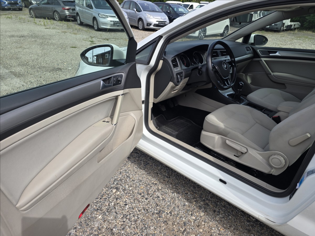 volkswagen-golf-1-2-tsi-63-kw-1-majitel - 9
