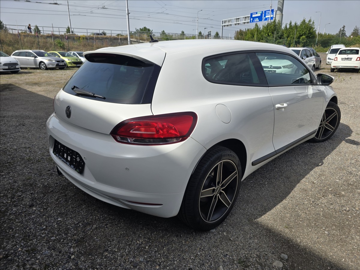 volkswagen-scirocco-1-4-tsi-r-line-90kw - 5