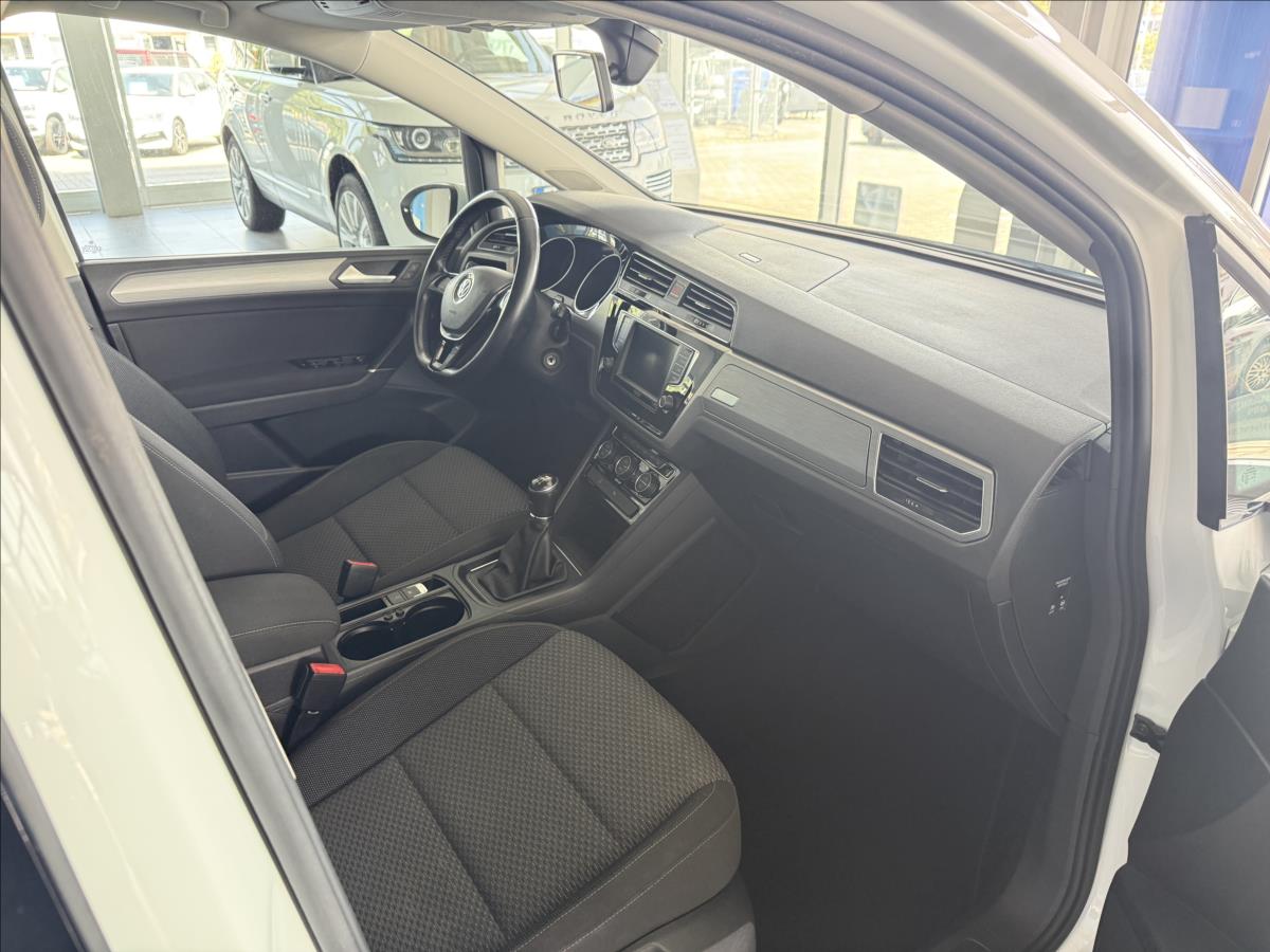 volkswagen-touran-1-2-tsi-comfortline-serviska - 7