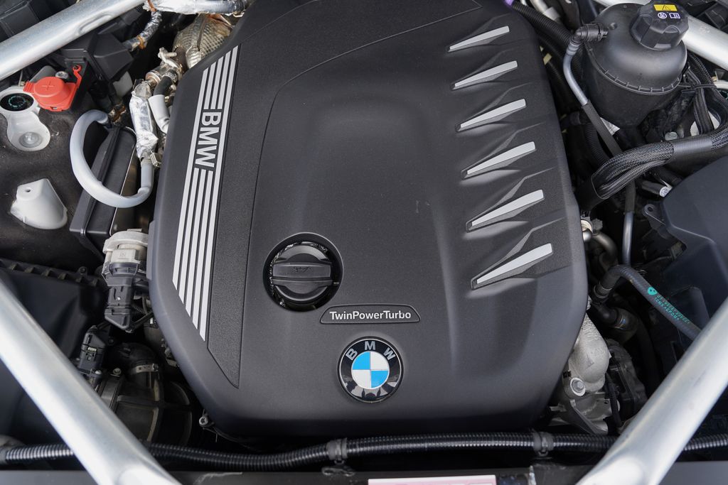 bmw-x7-40d-xdrive-mpaket-at9-22-340ps - 9