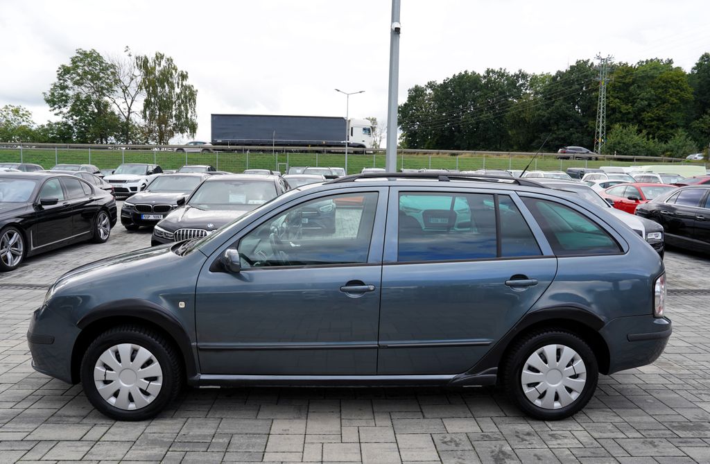 skoda-fabia-1-4-16v-ambiente-combi-80ps - 2