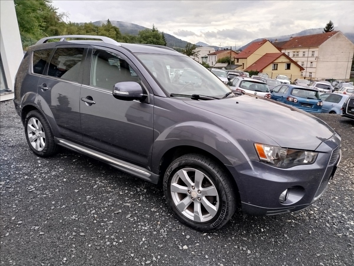 mitsubishi-outlander-2-0-i-108-kw-alu-klima-tazne - 7
