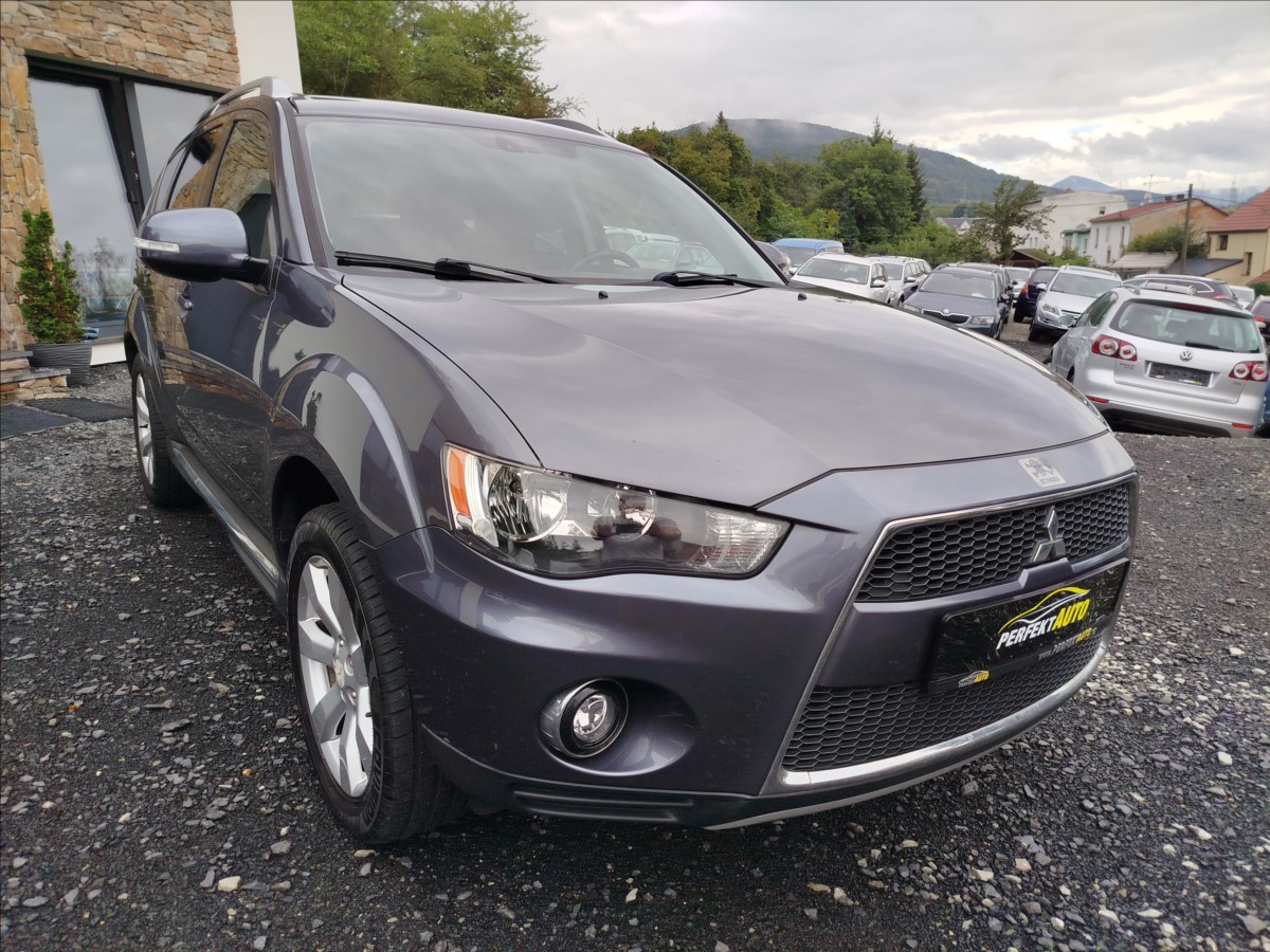 mitsubishi-outlander-2-0-i-108-kw-alu-klima-tazne - 8